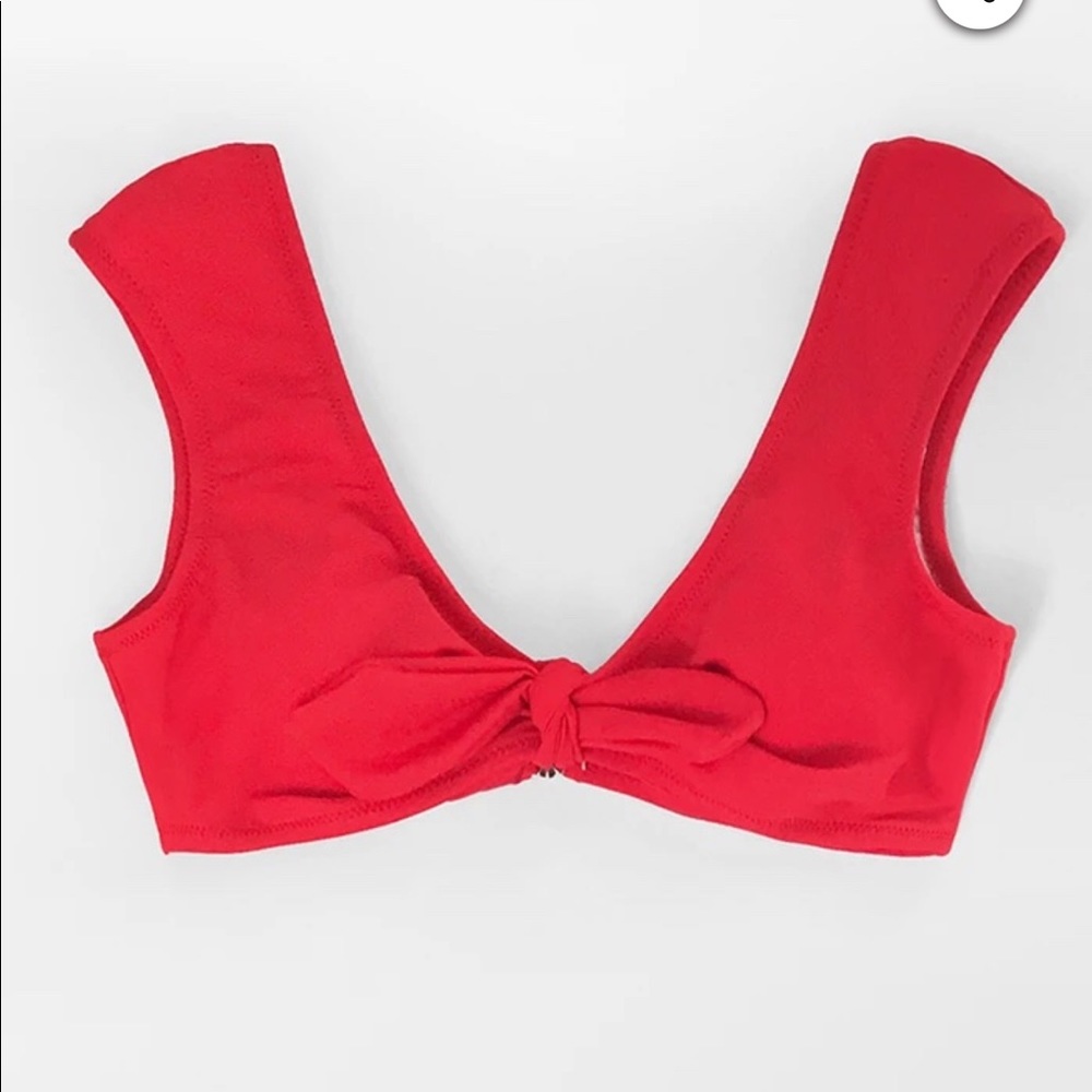 XS never worn bikini Cupshe bathing suit top.